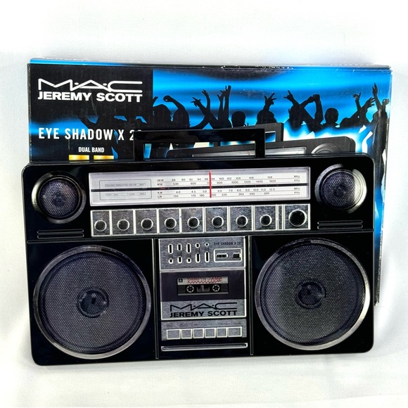 NEW MAC Jeremy Scott Limited Edition Boombox Eyeshadow palette 29 shadows JS-MAC - Picture 5 of 7
